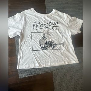 MARILYN MONROE WHITE CROP SHIRT SIZE M